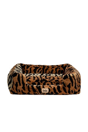 Medium Pet Bed Lola Blankets