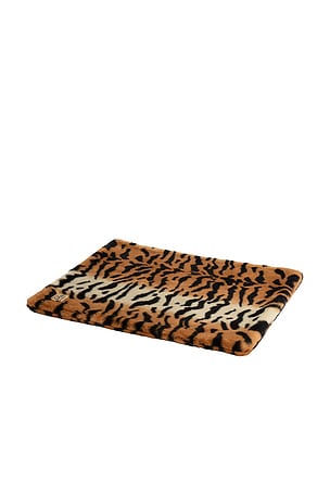 The Lola Pet Pad Lola Blankets