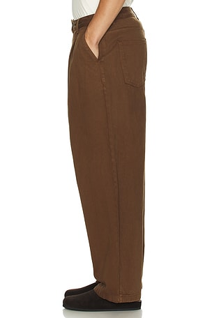 Le17Septembre One Tuck Wide Denim Pant en Marron