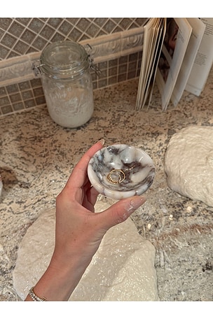 Lauren Elizabeth Petite Calacatta Dish in Black, White