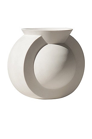 Light + Ladder Rhea Vase in White