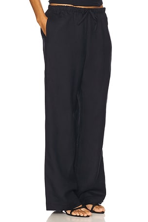 LIONESS Idyllic Pant in Navy