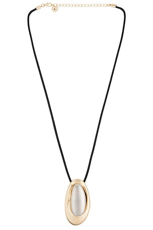 Alek Necklace Lovers and Friends