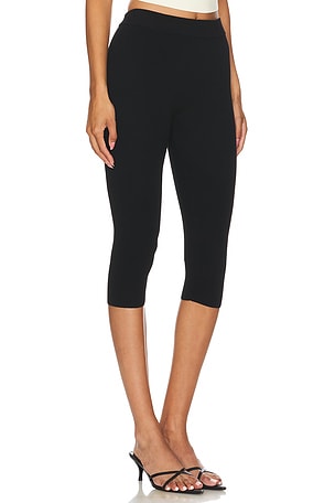 Lovers and Friends Florien Knit Capri in Black. Size XXS. Also