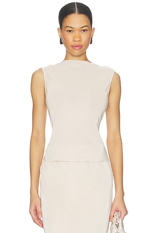 Aileen Top Lovers and Friends