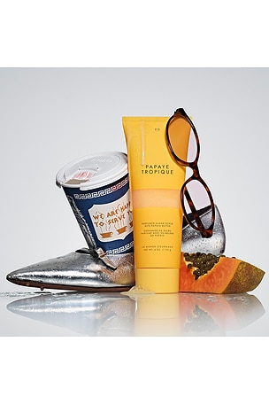 Le Monde Gourmand Papaye Tropique Perfumed Sugar Scrub in Beauty: NA