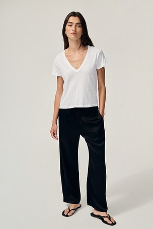 Laura V Neck Tee LESET