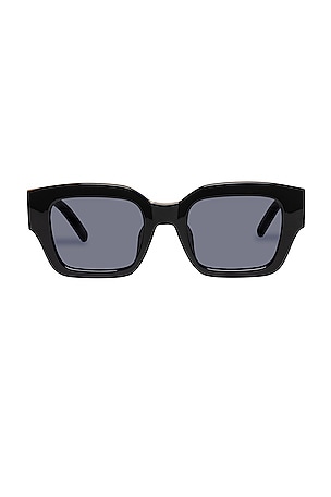 Le Specs Hypnos Alt Fit in Black & Smoke Mono | REVOLVE