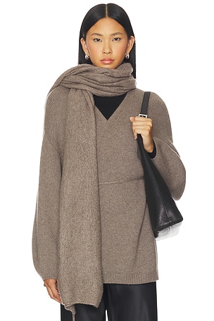 Ulla Scarf Lisa Yang