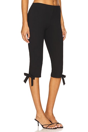 MAJORELLE Stacia Capri in Black