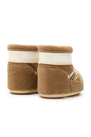 MOON BOOT Kids Icon Fleece Low Boot in Brown. Size 36-38. Also