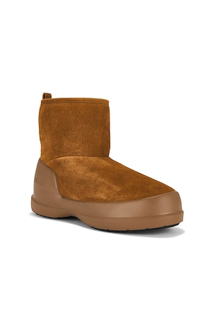 MOON BOOT Mezzaluna Mid Boot in Tan. Size 42. Also