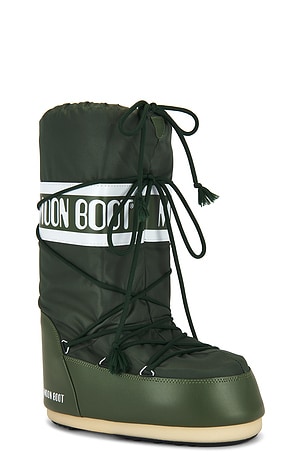 MOON BOOT Icon Nylon Boot in Green. Size 45-47. Also