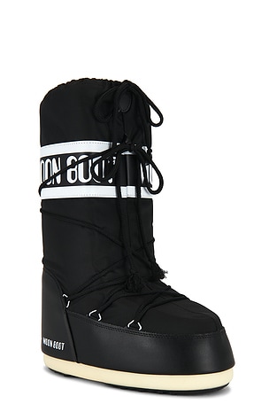 MOON BOOT Icon Nylon Boot in Black. Size 45-47. Also