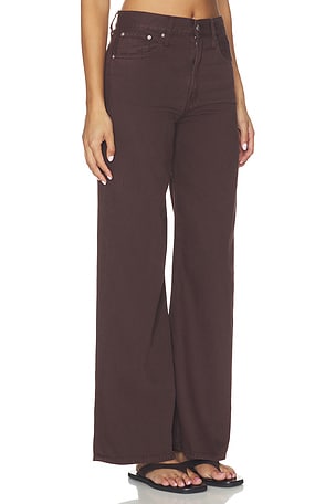 Madewell The Ultimate Wide Leg Jean in Airy Denim in Brown