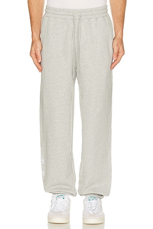 Malbon pantalón deportivo clubhouse en color gris