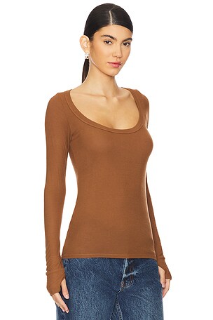 Michael Lauren Leonard Long Sleeve Scoop Neck W/ Thumbhole Top in Brown