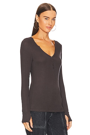 Michael Lauren Tahoe Henley Top in Charcoal