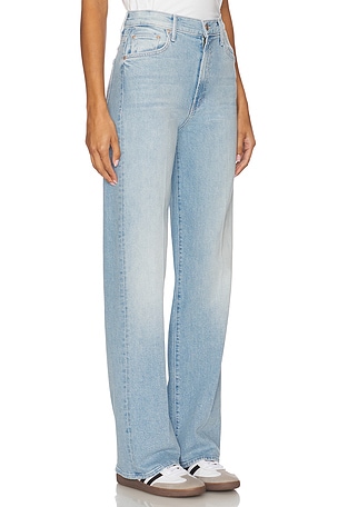 MOTHER The Maven Sneak Jeans in Blue