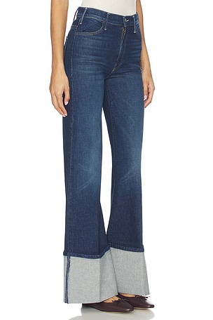 MOTHER The Hustler Roller Sneak Cuff Jeans in Blue. Size 34. Also