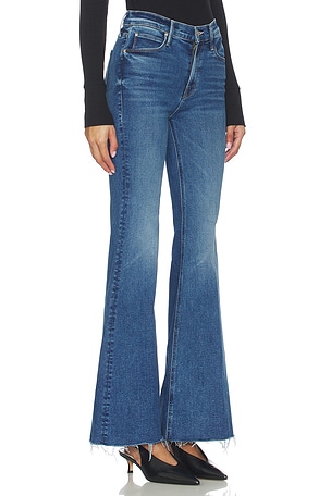 MOTHER The Doozy Sneak Jeans in Blue. Size 31. Also
