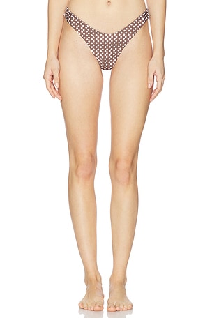 BALI 하의 MORE TO COME