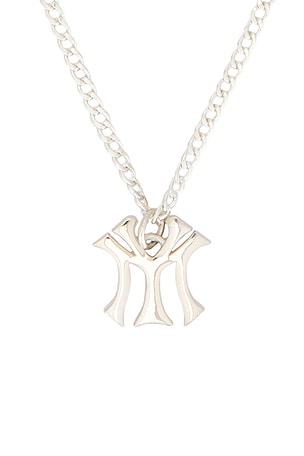 MAPLE Team Chain Necklace in Metallic Silver. Size 50cm. Also