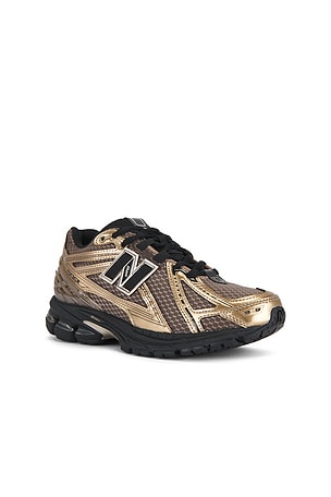 New Balance 1906r Sneaker in Brown