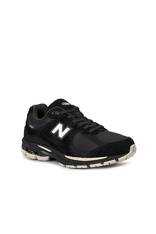 New Balance 2002r Sneaker in Black