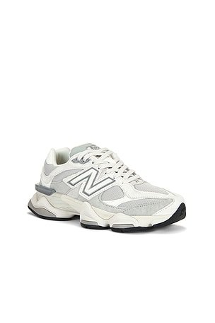 New Balance U90602FM in Grey