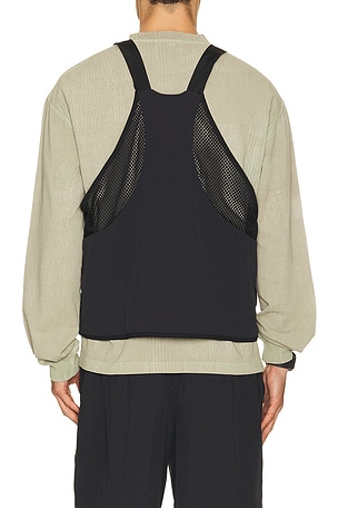Nike Acg Dolomiti Vest in Black
