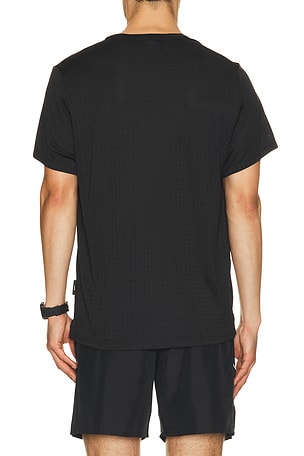 Nike Miler Dri-Fit Short-Sleeve Running Top in Black