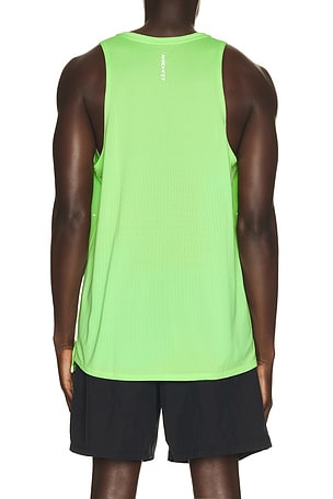 Nike Aero Fit Stride Tank in Yellow