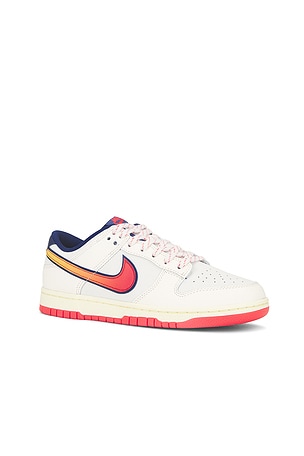 Nike Dunk Low Retro Se Sneakers in Ivory