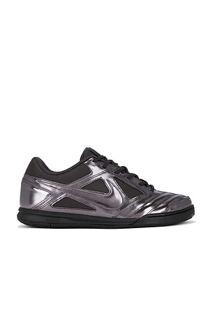 Gato Lv8 Nike