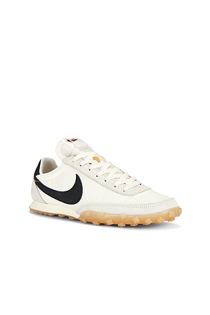 Nike Waffle Racer in Brown
