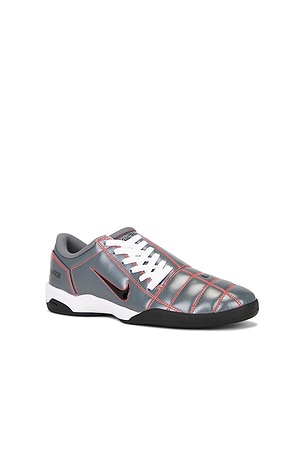 Nike Total 90 Premium in Metallic Silver