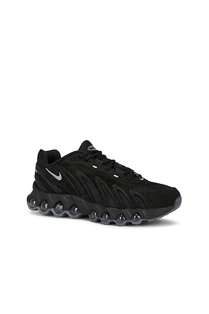 Nike Air Max Dn8 Sneaker in Black