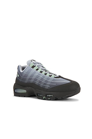 Nike Air Max 95 Tech in Grey