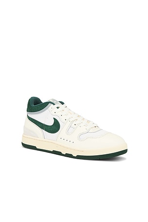 Nike Attack in Dark Green