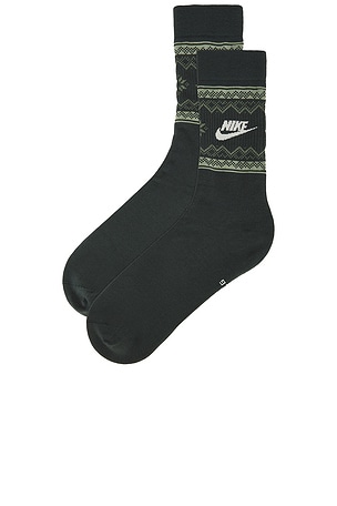 Nike Essential Crew Socks in Green