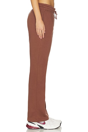 Nike Phoenix Fleece Mid Rise Open Hem Pant in Brown