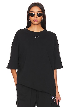 Oversized Short Sleeve T ShirtNike$30