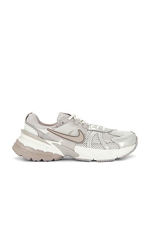 V2K Run Sneaker Nike