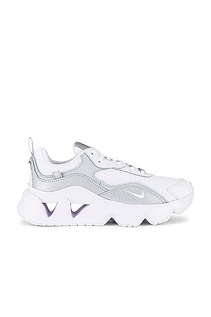 Nike RYZ 365 II Sneaker in White & Metallic Platinum | REVOLVE
