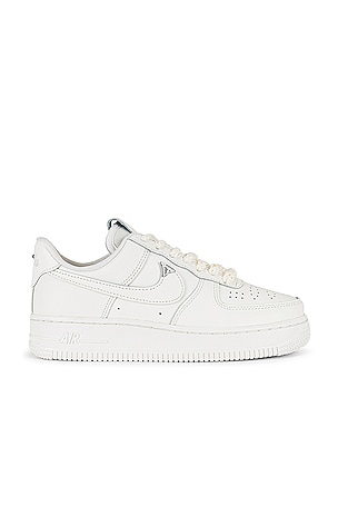 Nike SNEAKERS AIR FORCE 1 07 LV8 en Sail Sail Metallic Silver Tawny REVOLVE