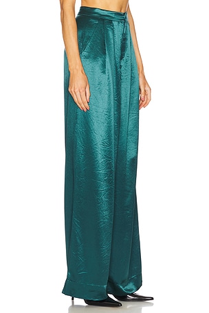 NONchalant Label Paris Pant in Dark Green