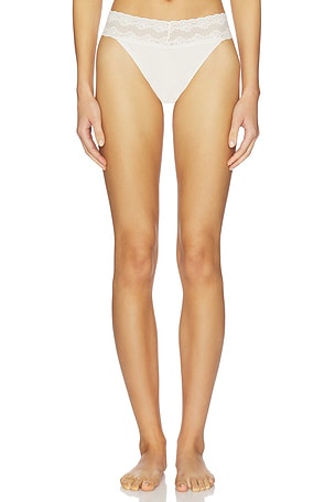 Bliss Perfection One Size Classic Thong Natori