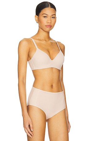 Natori Empower Performance T-shirt Bra in Beige. Size 34B. Also
