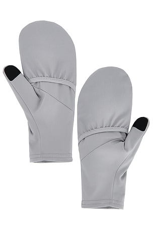On Core Glove in Grey. Size L. Also